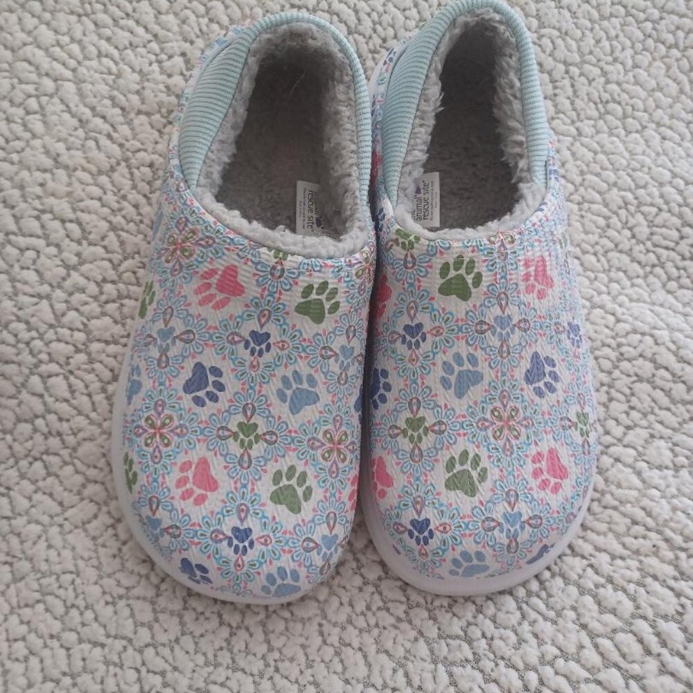 Lovely, Comfy New/Unused slippers from The Animal Rescue Site; Size 8 woman's